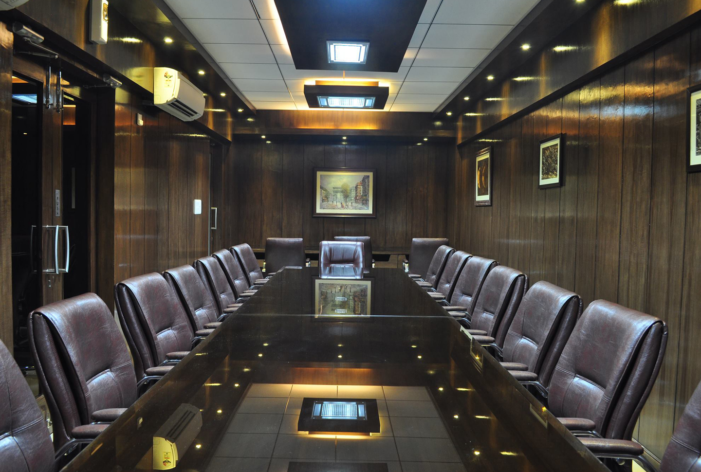 Anr Hotel Budget In Lucknow Near To Charbagh Railway Station Banner1